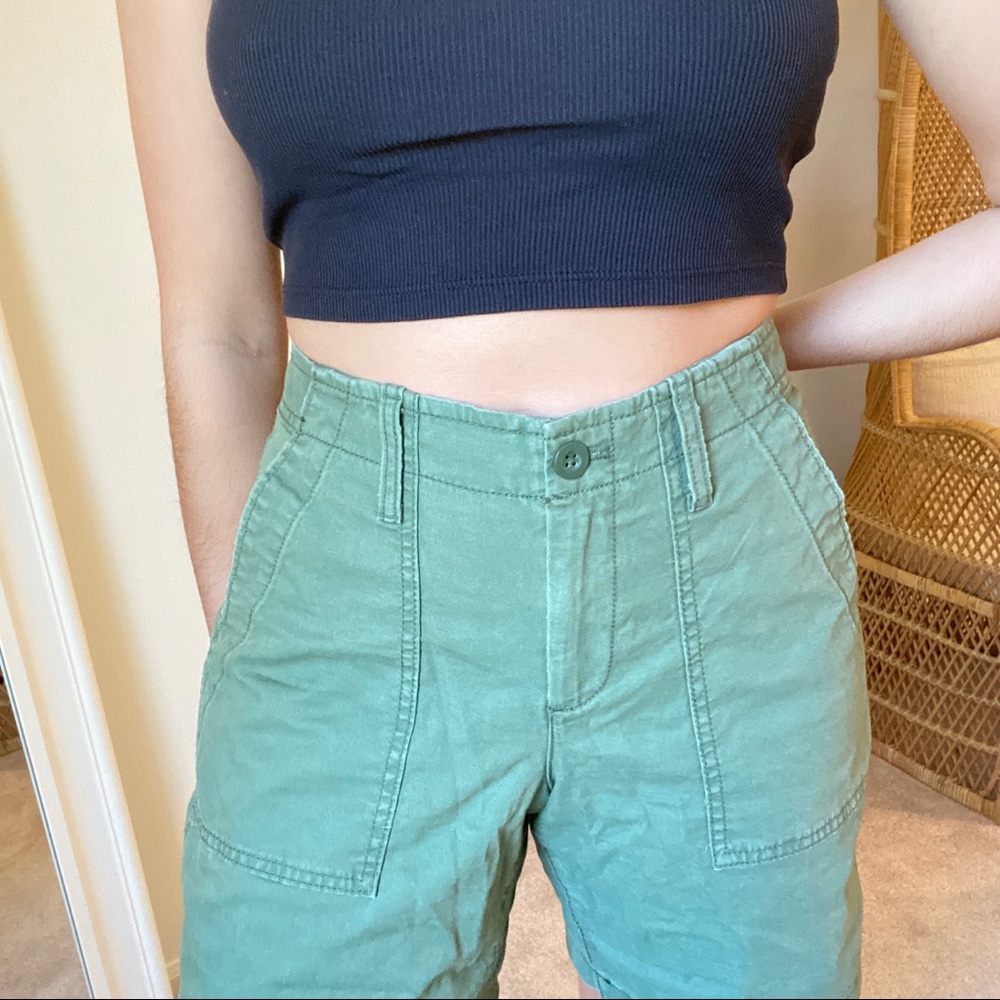 Gap Shorts - Picture 2 of 4